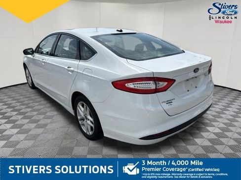 Used 2016 Ford Fusion SE FWD image 10