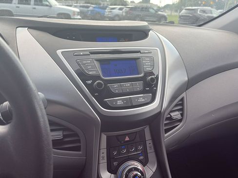 Used 2013 Hyundai Elantra GLS FWD image 18