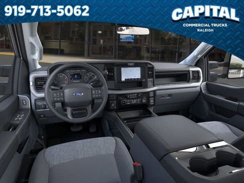 New 2025 Ford F550 4x4 SuperCab Super Duty image 9