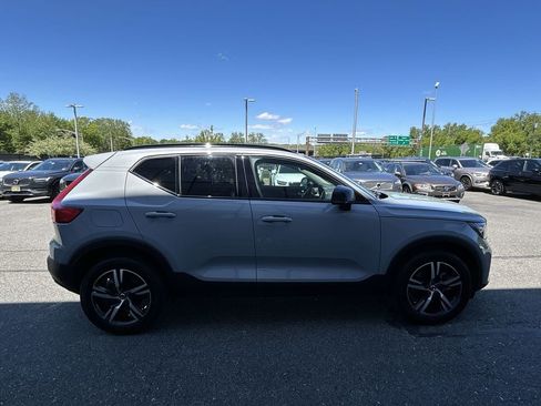 Certified 2024 Volvo XC40 B5 Core AWD/4WD image 9