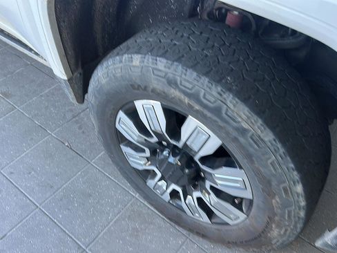 Used 2024 GMC Sierra 2500 Denali w/ Denali Reserve Package AWD/4WD image 19