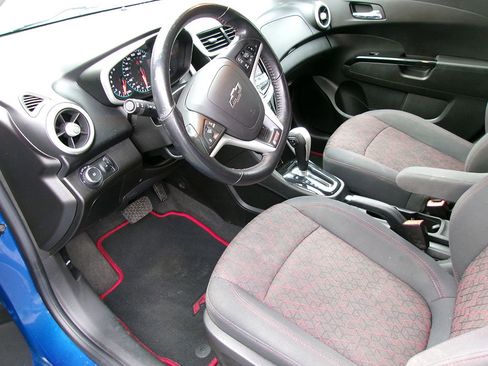 Used 2020 Chevrolet Sonic LT image 14