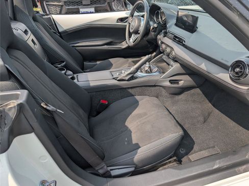 Used 2025 MAZDA MX-5 Miata Club RWD image 12