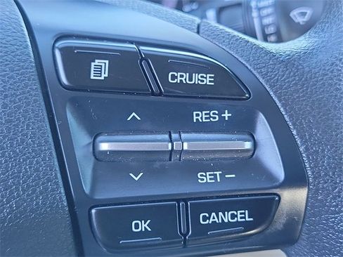 Used 2019 Hyundai Elantra SEL image 9