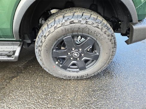 New 2025 Ford Bronco Outer Banks image 9