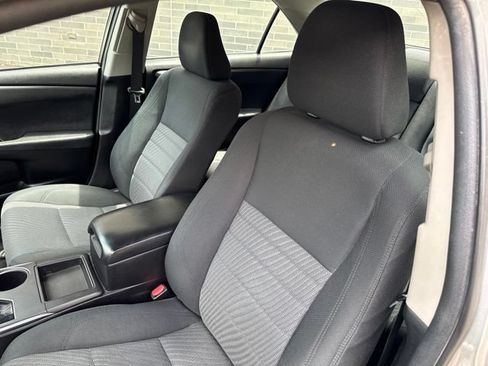 Used 2017 Toyota Camry LE FWD image 14