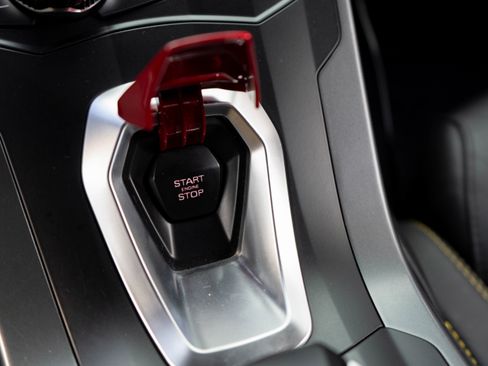 Used 2016 Lamborghini Huracan LP 580-2 RWD image 29