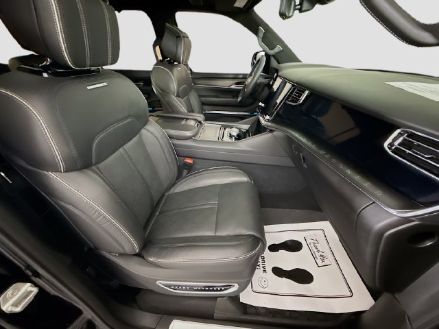 Used 2024 Jeep Grand Wagoneer Series II Obsidian w/ Quick Order Packagew 28T AWD/4WD image 28