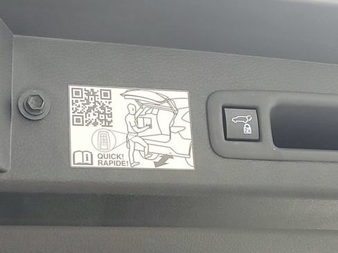 Used 2021 Toyota Sienna XLE FWD image 49