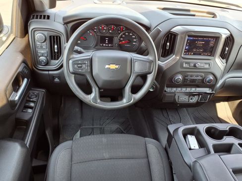 Used 2025 Chevrolet Silverado 1500 Custom image 13