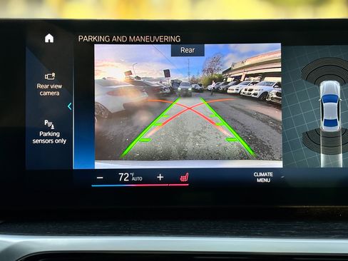 Used 2023 BMW 330i Sedan w/ M Sport Package image 28