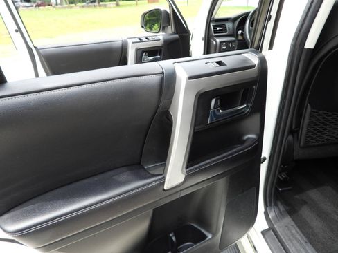 Used 2017 Toyota 4Runner Limited AWD/4WD image 48