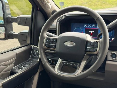 Used 2025 Ford F450 Platinum w/ Platinum Plus Package AWD/4WD image 11