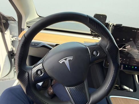 Used 2022 Tesla Model 3 RWD image 4