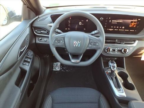 New 2026 Buick Envista Preferred image 16