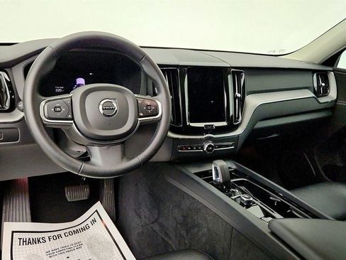 Used 2024 Volvo XC60 B5 Core w/ Climate Package AWD/4WD image 12
