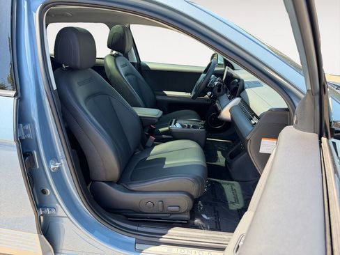 Used 2025 Hyundai Ioniq 5 Limited AWD/4WD image 24
