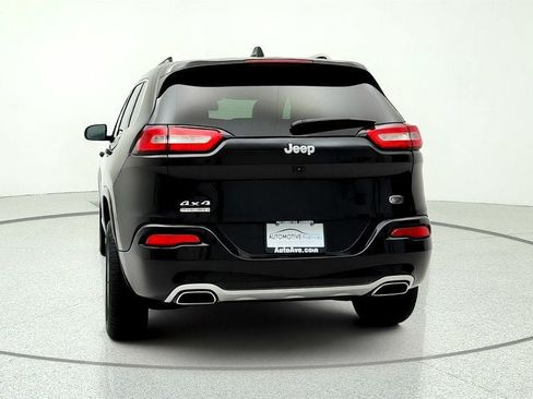 Used 2018 Jeep Cherokee Overland w/ Technology Group AWD/4WD image 6