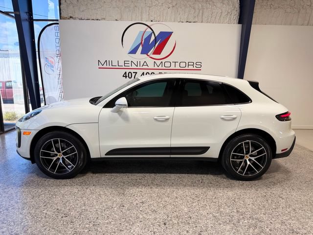 Used 2022 Porsche Macan AWD/4WD image 16