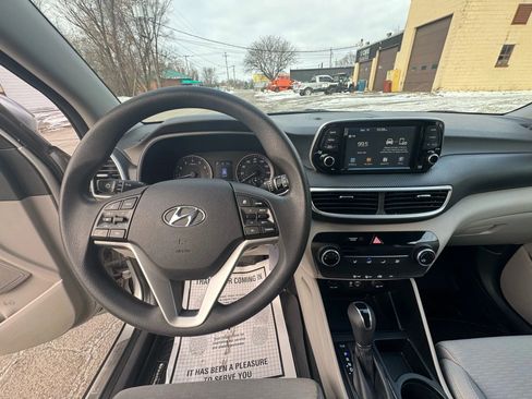 Used 2020 Hyundai Tucson SE image 12