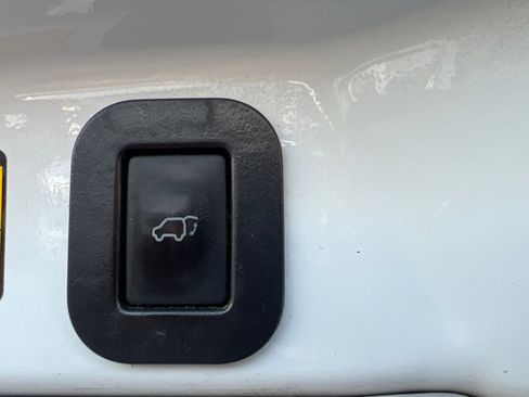 Used 2014 Toyota Sienna Limited w/ Limited Premium Package AWD/4WD image 7