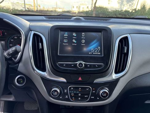 Used 2018 Chevrolet Equinox LT FWD image 21