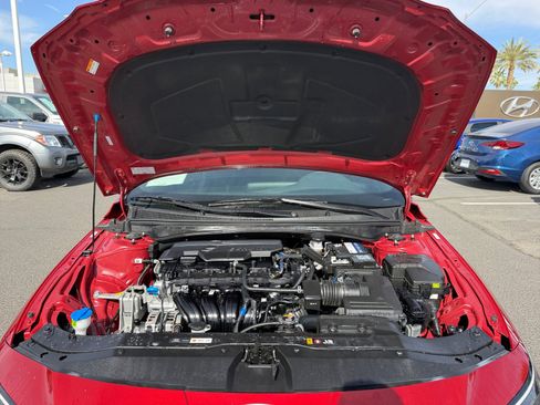 Used 2025 Hyundai Elantra Sport FWD image 22