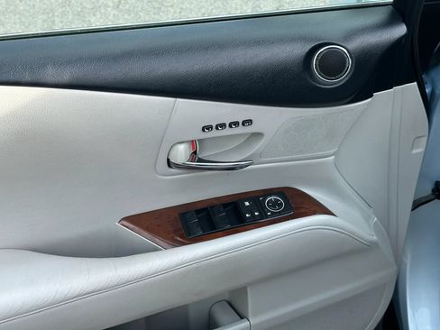 Used 2010 Lexus RX 350 2WD image 12