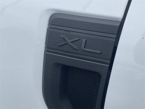 New 2025 Ford Maverick XL image 22