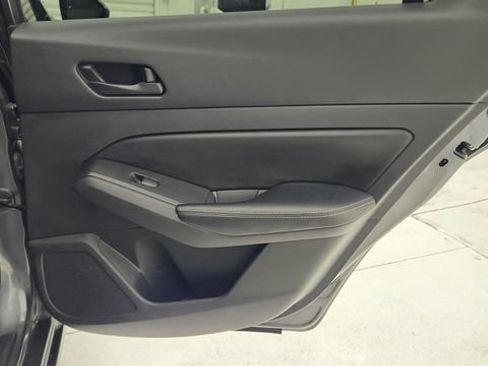 Used 2024 Nissan Altima 2.5 SV FWD image 24