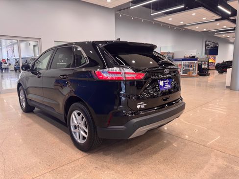 Certified 2024 Ford Edge SEL image 6