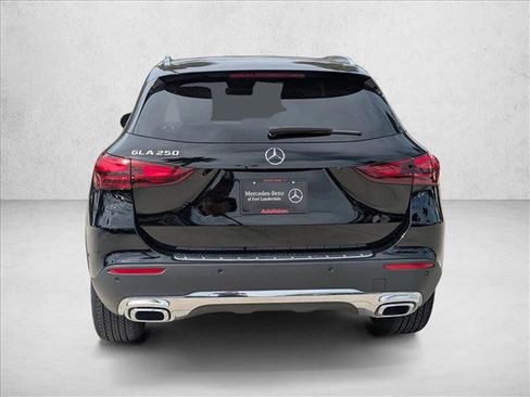 Used 2025 Mercedes-Benz GLA 250 image 7