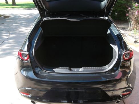 Used 2020 MAZDA MAZDA3 AWD Hatchback w/ Preferred Pkg image 6