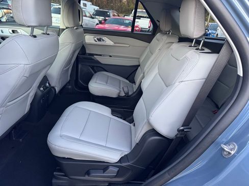 New 2026 Ford Explorer Active w/ Active Comfort Package image 30