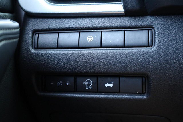 Certified 2024 Nissan Rogue SV AWD/4WD image 17