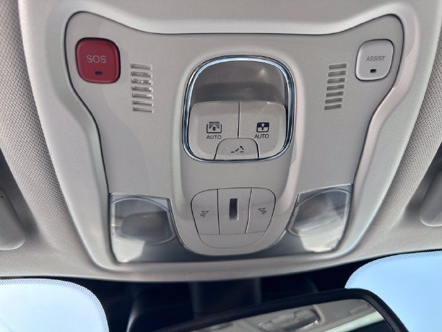 Used 2023 Jeep Renegade Limited w/ Sun/Sound Group AWD/4WD image 35