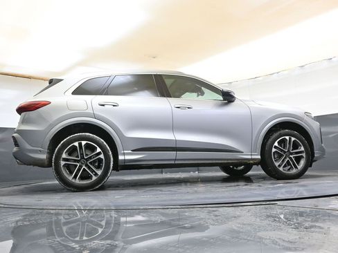 Certified 2025 Audi Q5 Premium Plus w/ Premium Plus image 35