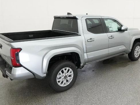 New 2026 Toyota Tacoma SR5 AWD/4WD image 9