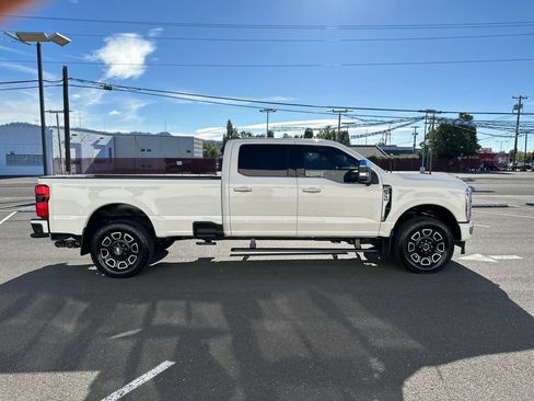 Used 2024 Ford F250 Platinum AWD/4WD image 8