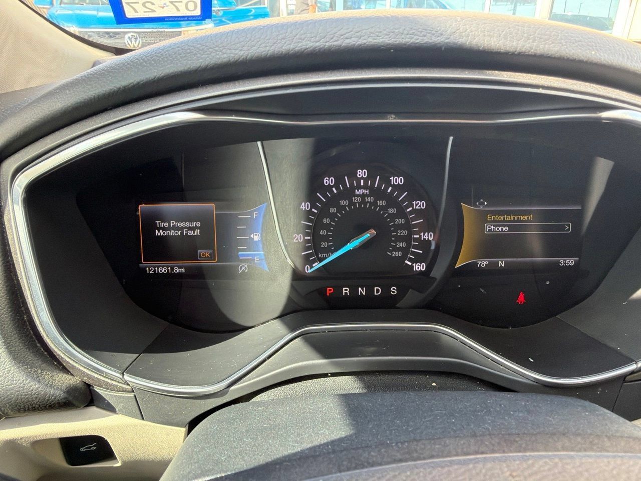 Used 2017 Ford Fusion SE w/ Fusion SE Technology Package FWD image 14