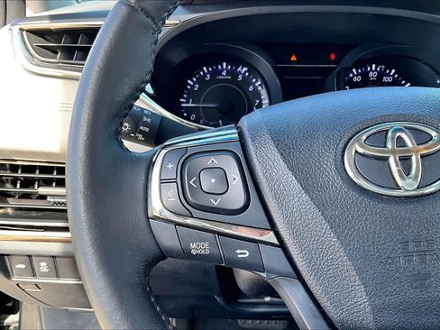 Used 2014 Toyota Avalon XLE Premium image 22