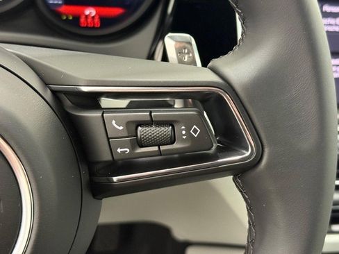 New 2026 Porsche Macan image 18