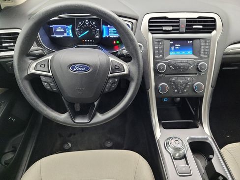 Used 2018 Ford Fusion S image 22