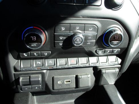 Used 2019 Chevrolet Silverado 1500 LTZ w/ LTZ Plus Package image 3