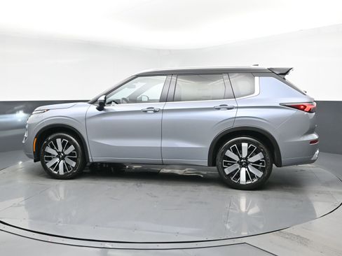 New 2026 Mitsubishi Outlander SEL image 4