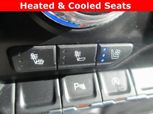 Certified 2021 GMC Sierra 1500 AT4 w/ AT4 Value Package image 17