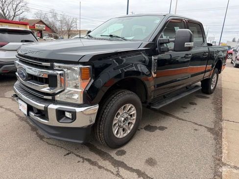 Used 2022 Ford F250 XLT w/ XLT Value Package image 3
