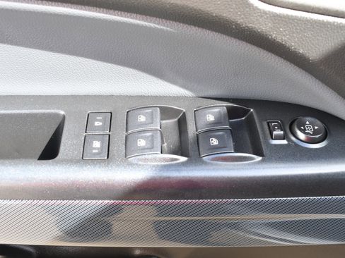 Used 2022 Chevrolet Colorado Z71 image 13