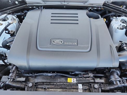 Used 2025 Land Rover Defender 110 S image 25