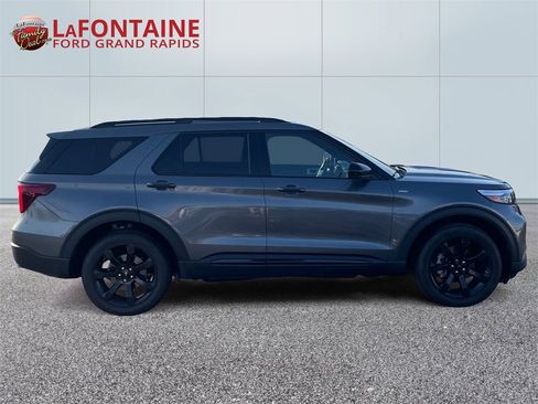 Certified 2023 Ford Explorer ST-Line image 8